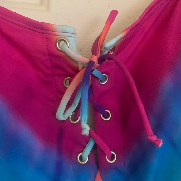 New Lucky Brand One Piece SZ Medium Swimsuit Colorful Pattern - Picture 2 of 10